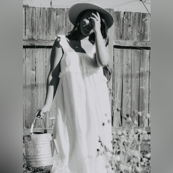 Meet your Posher, Esther - Picture 1 of 1